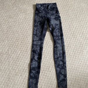 Lululemon yoga pants